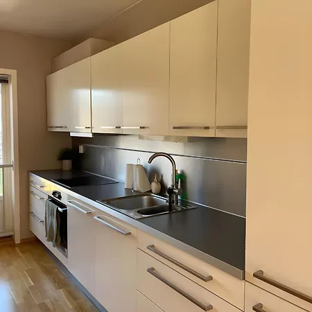 Apartamento Lovely 3-room Gem In The Heart Of
