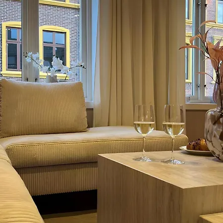 Lovely 3-room Gem In The Heart Of *